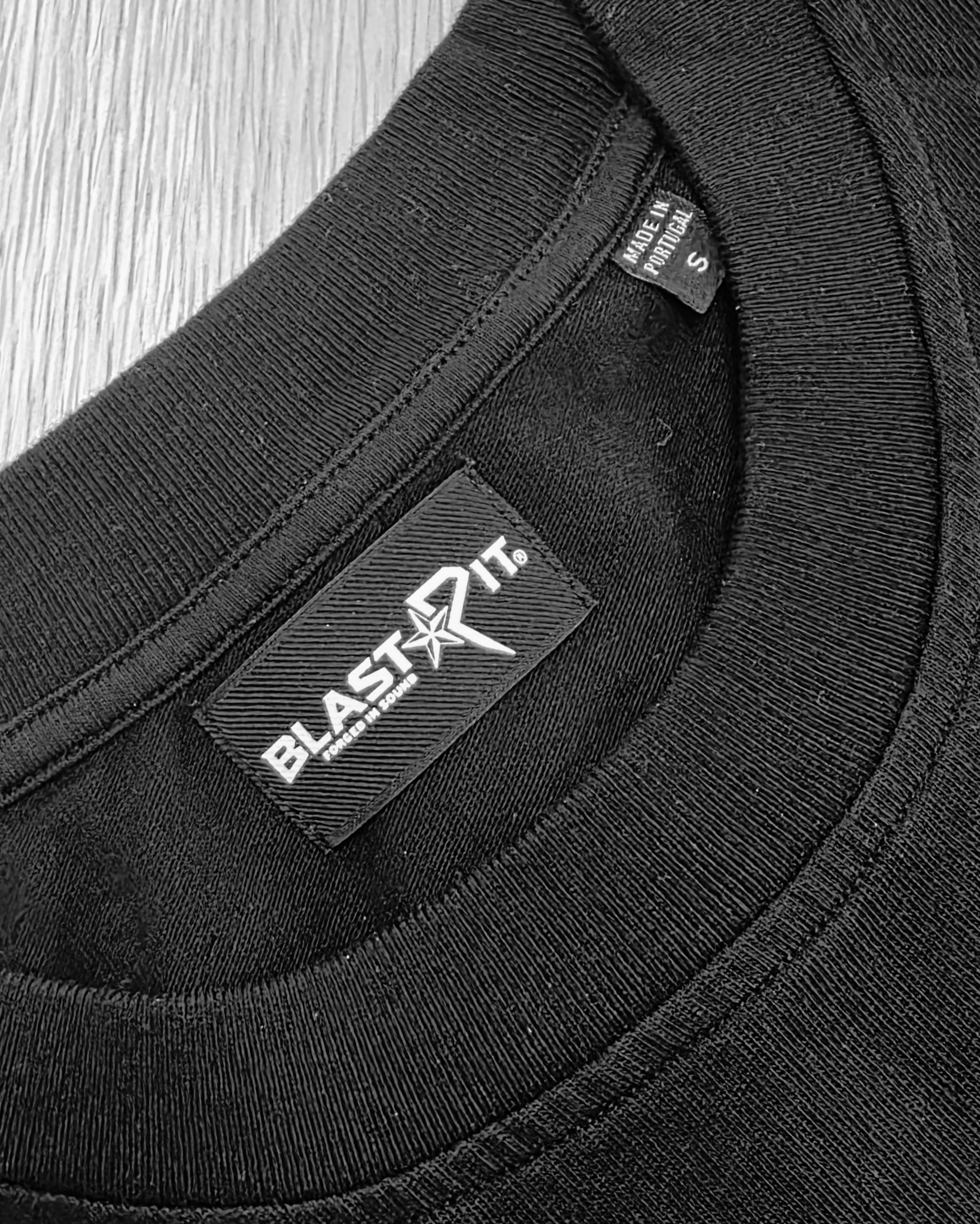 Étiquette de col tissée BLAST★PIT, Made in Portugal